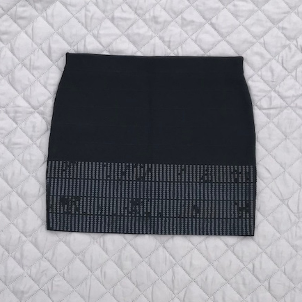 GUESS Bandage mini skirt with sequin